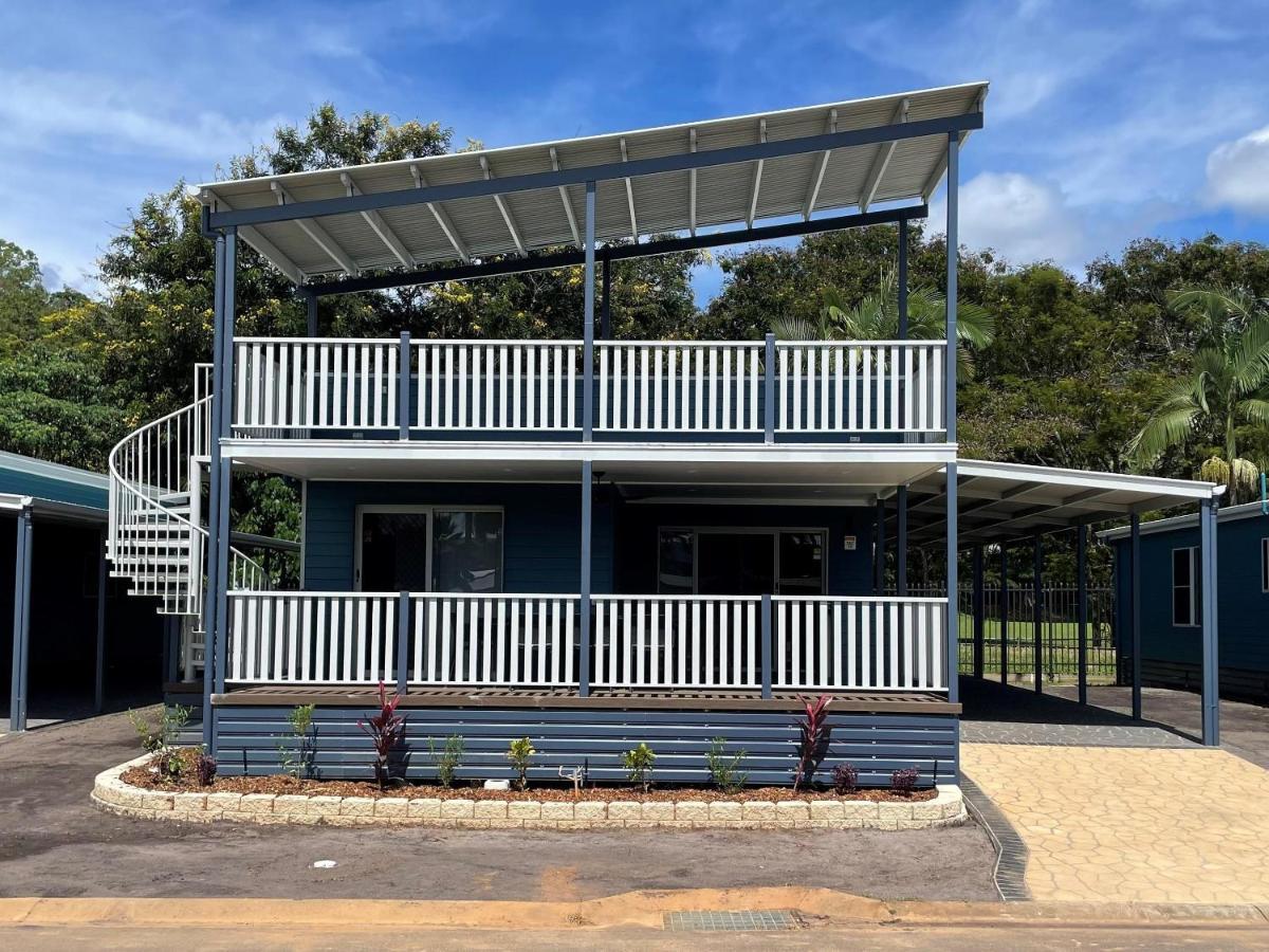 Ingenia Holidays Cairns Coconut Dış mekan fotoğraf A two storey transportable home