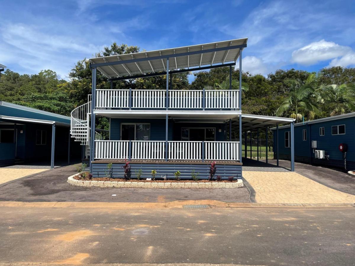 Ingenia Holidays Cairns Coconut Dış mekan fotoğraf The new boarding house at the school