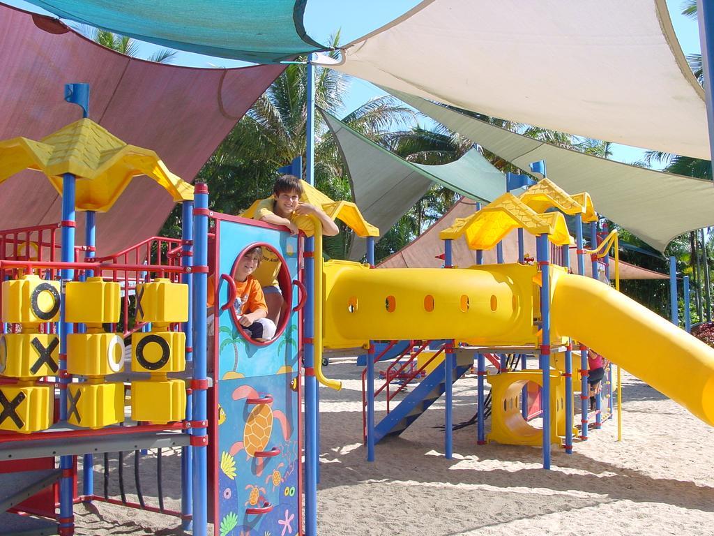 Ingenia Holidays Cairns Coconut Dış mekan fotoğraf Playground at the Children's Museum of Oak Park