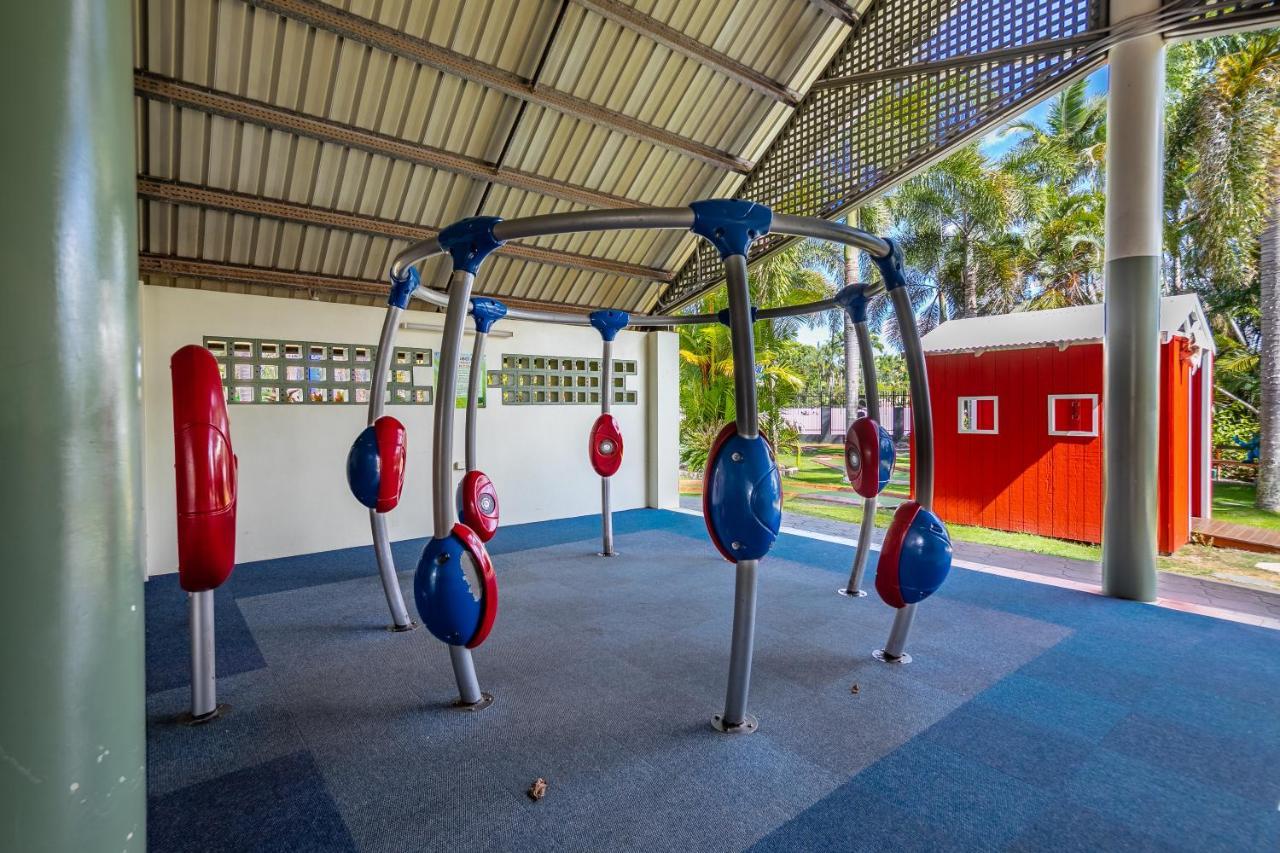 Ingenia Holidays Cairns Coconut Dış mekan fotoğraf Playground at the resort