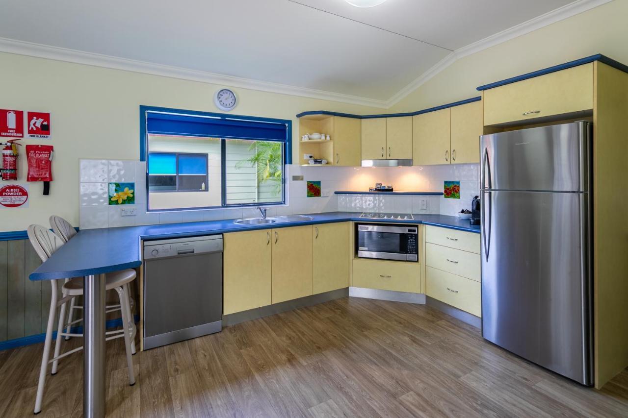 Ingenia Holidays Cairns Coconut Dış mekan fotoğraf A modern Australian kitchen